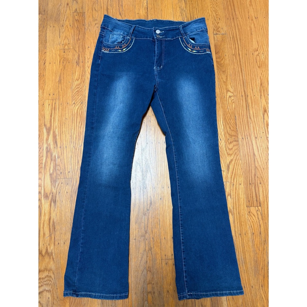 Women's Fashion Denim Jeans with embroidered pockets